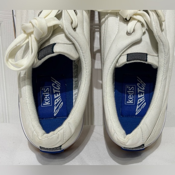 Like newKeds  Stretch White Canvas Sneakers with Blue Accents - Picture 9 of 10